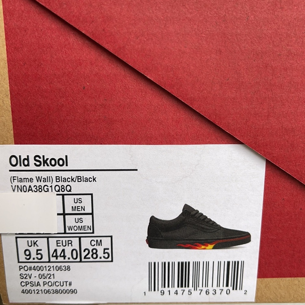 Vans Men’s Old Skool
(Flame Wall) Black/Black
VN0A38G1Q8Q
Sneakers - Picture 16 of 16